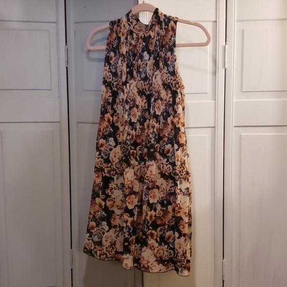 Flowered Dress - Picture 1 of 4